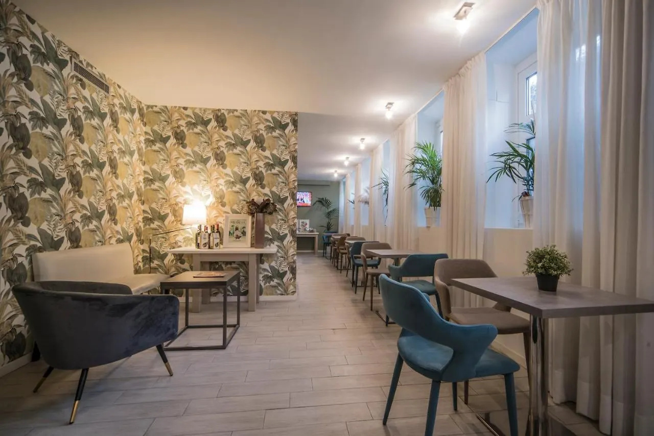 Hotel Zara Milano Italy