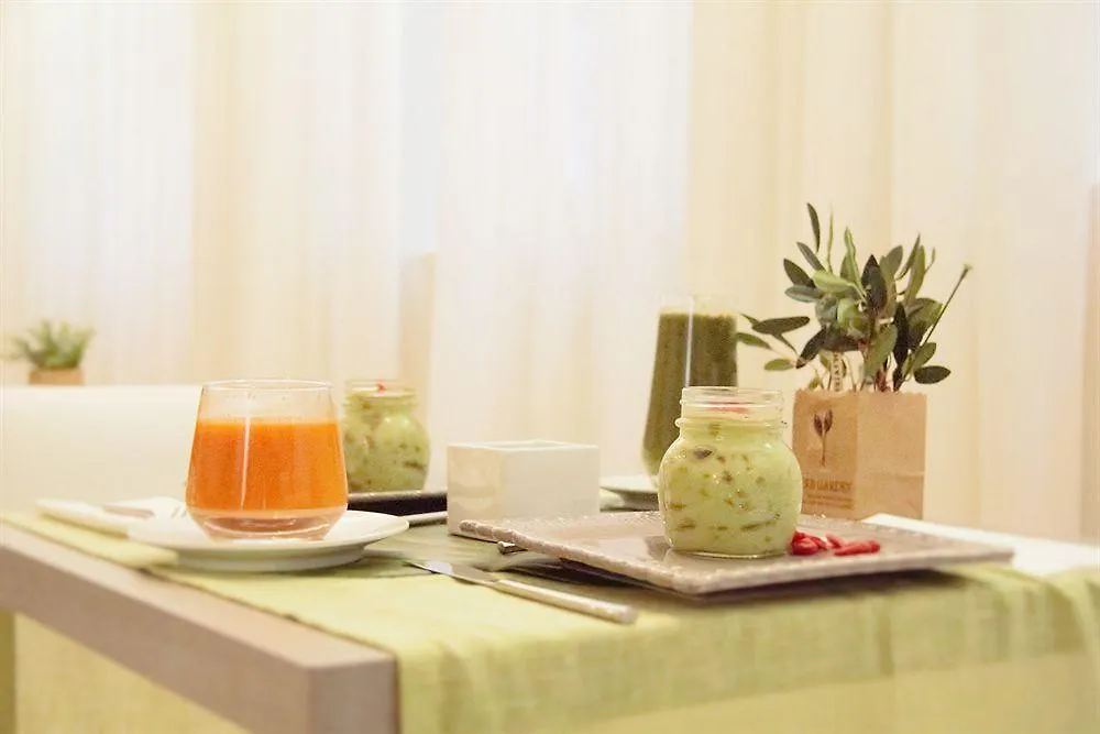 Hotel Zara Milano 3*, Милан